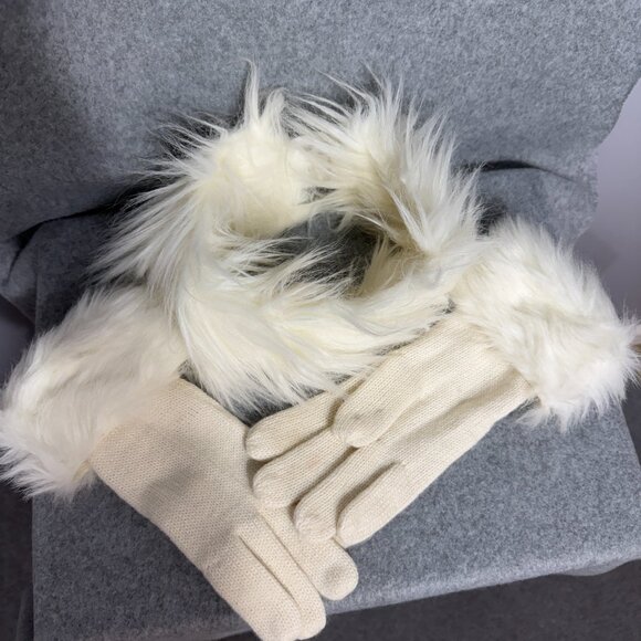 White Synthetic "Fur" Headband and matching gloves. - Picture 5 of 5
